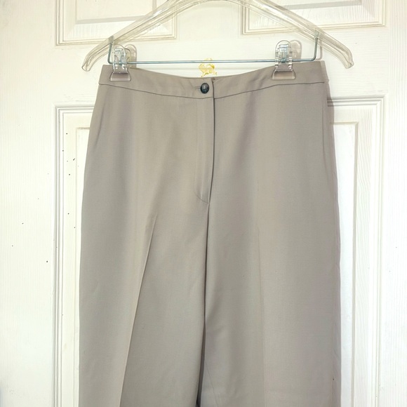 TALBOTS Cream Stretch Pant Slacks Size 8 Petite - Picture 3 of 5